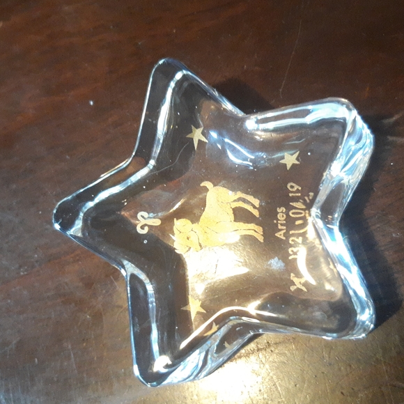 Glass Star shape Aries Shelf sitter 3" - Picture 3 of 3